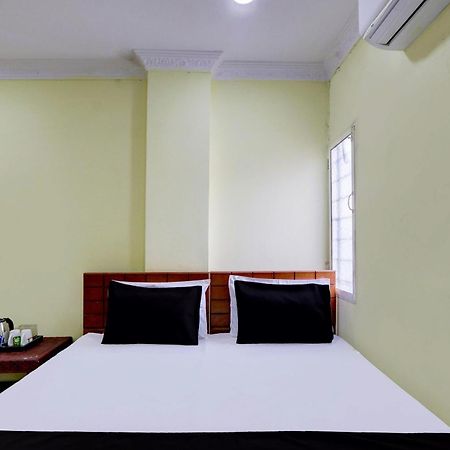 Spot On Al Nizam Guest House Хайдарабад Экстерьер фото