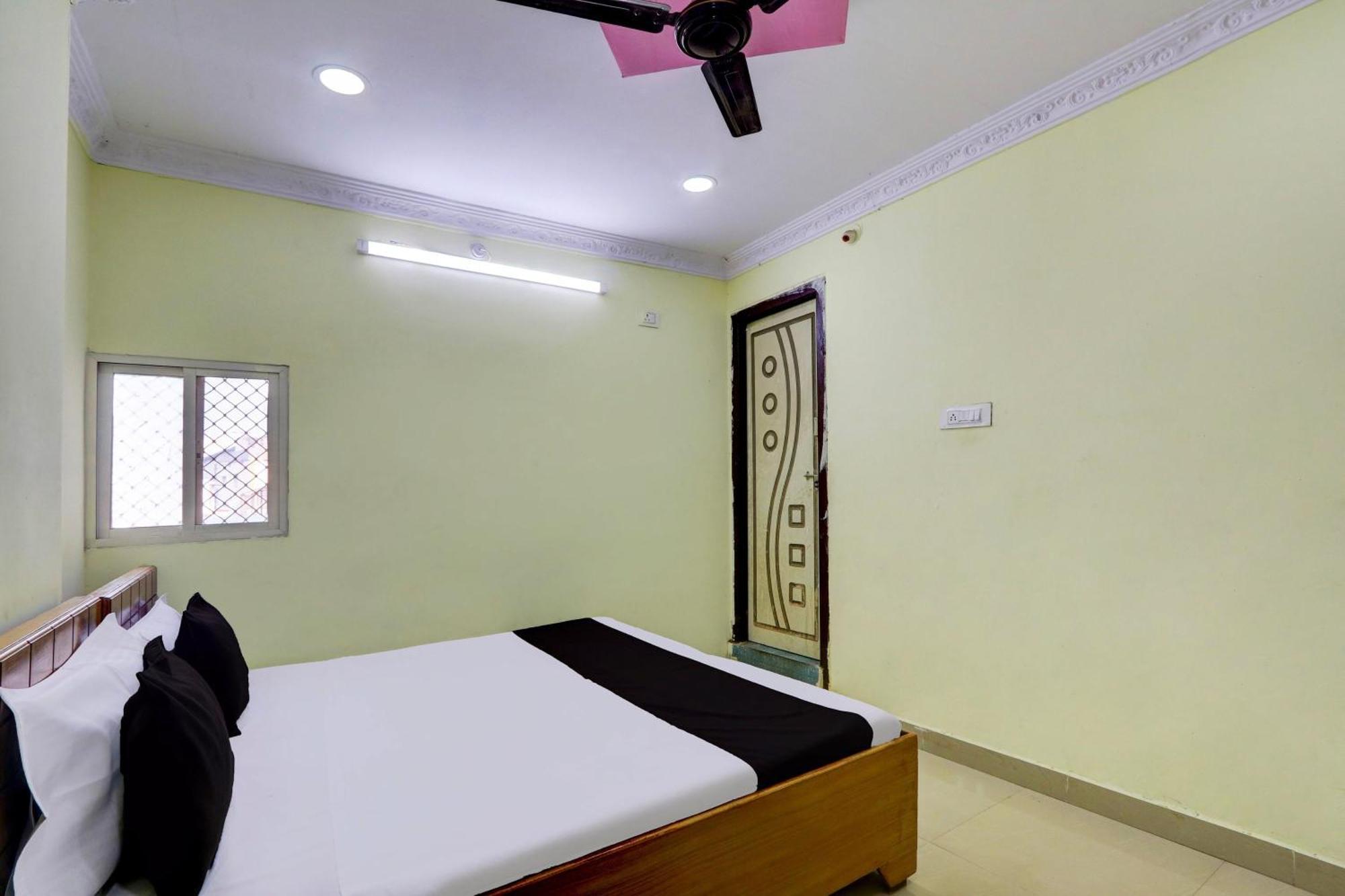 Spot On Al Nizam Guest House Хайдарабад Экстерьер фото