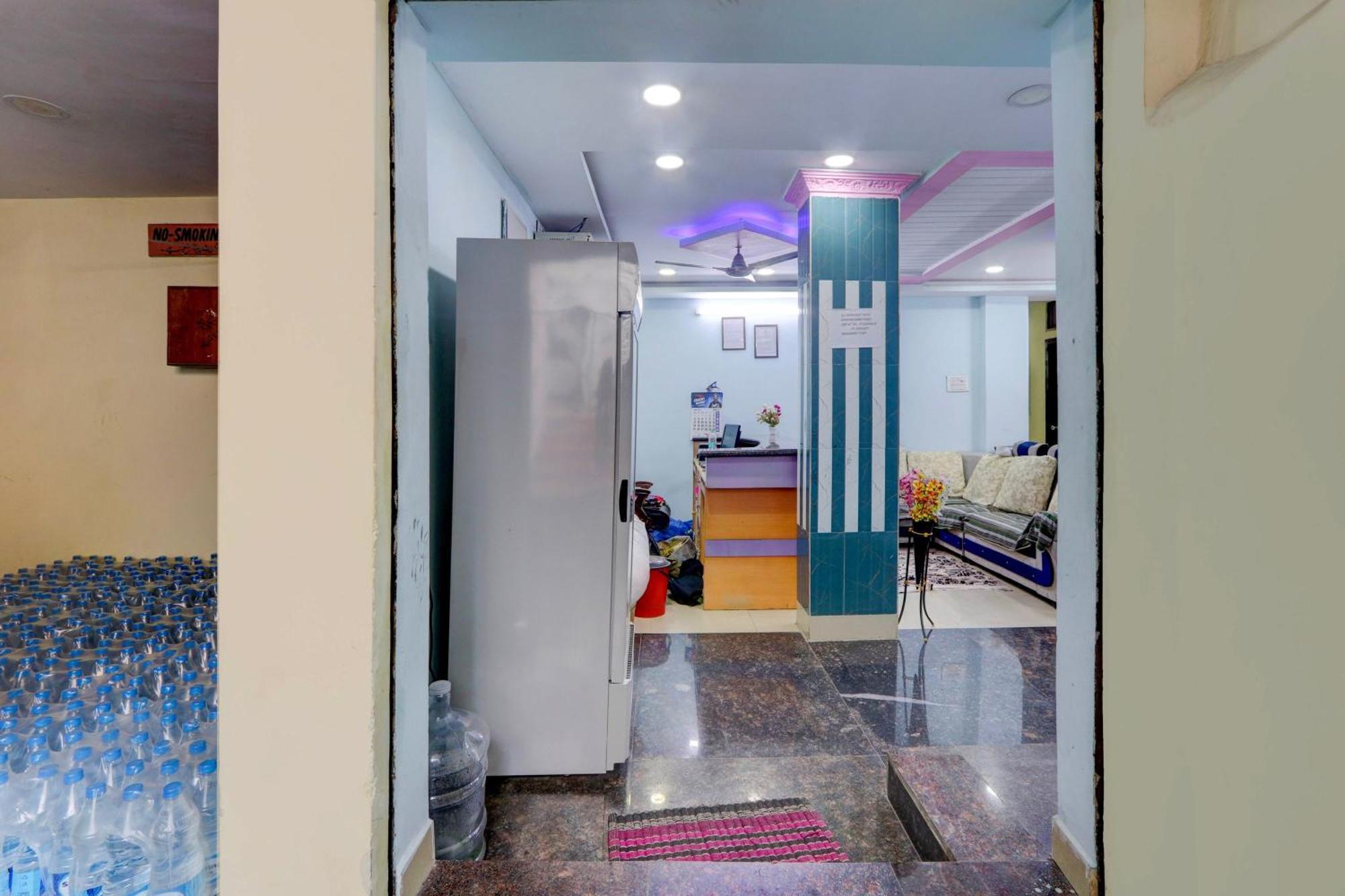 Spot On Al Nizam Guest House Хайдарабад Экстерьер фото