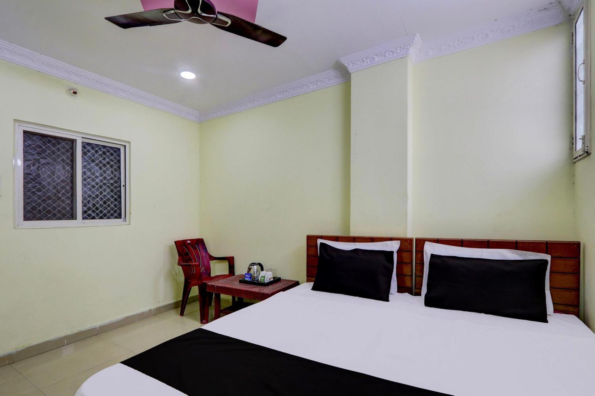 Spot On Al Nizam Guest House Хайдарабад Экстерьер фото
